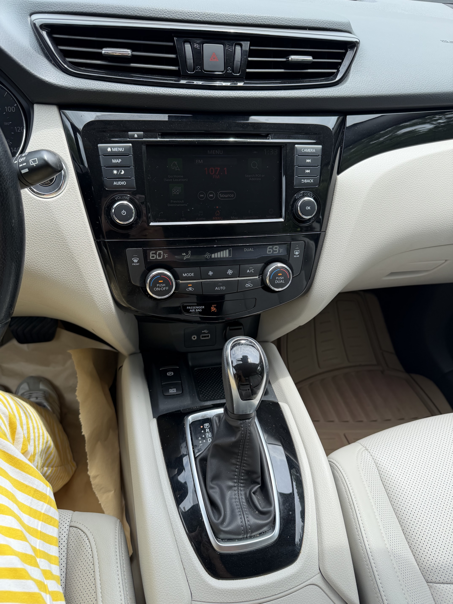 2022 Nissan Rogue photo