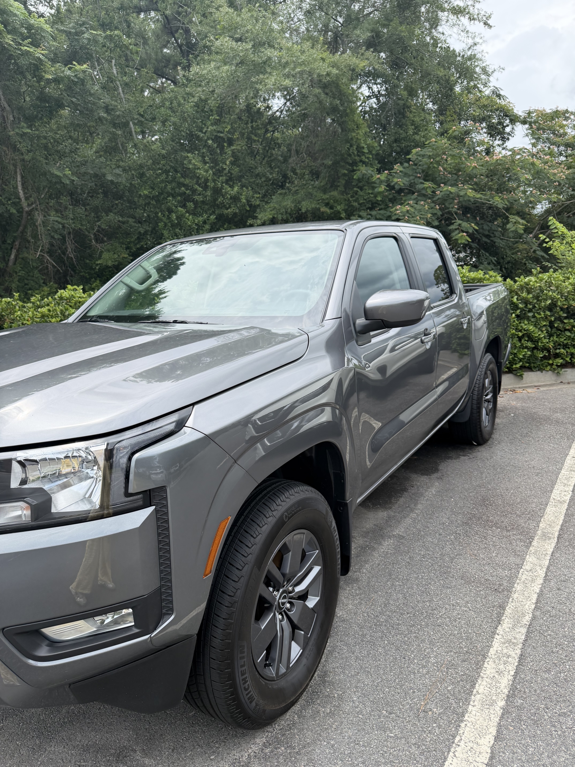 2025 Nissan Frontier photo