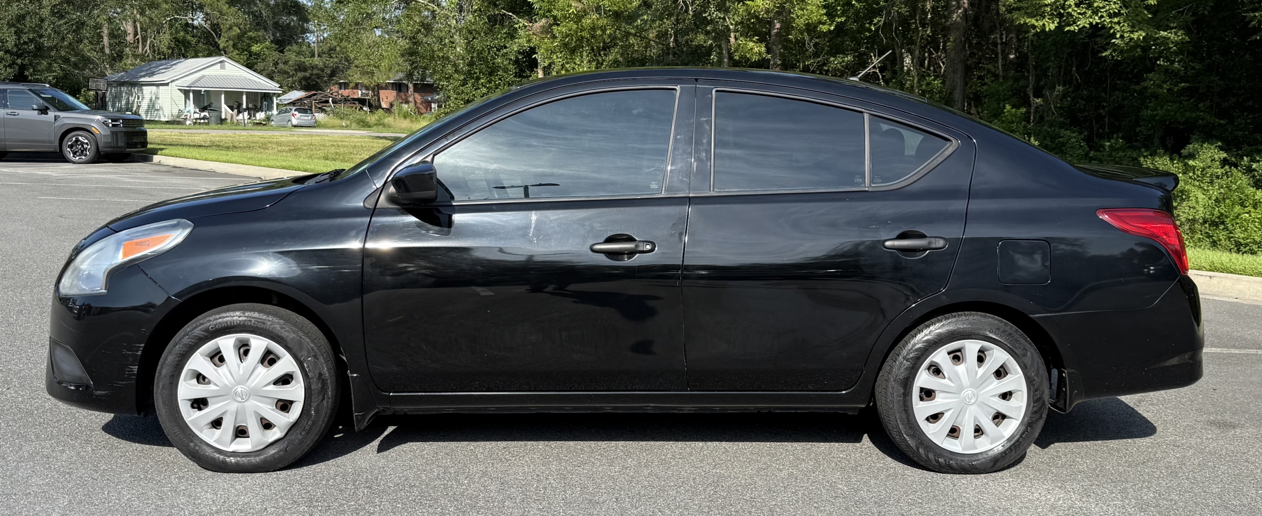 2019 Nissan Versa Photo
